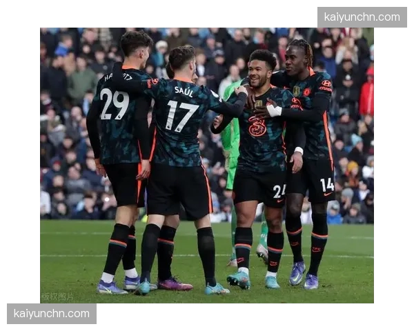 数据网站预测降级概率:谢菲尔德联高达92%,伯恩利为78%。 数据网站预测降级概率:谢菲尔德联高达92%,伯恩利为78%。